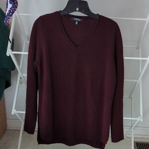 Saks Fifth Avenue Burgundy Vneck Cashmere Sweater
